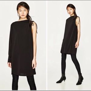 Zara. One-sleeved LBD.